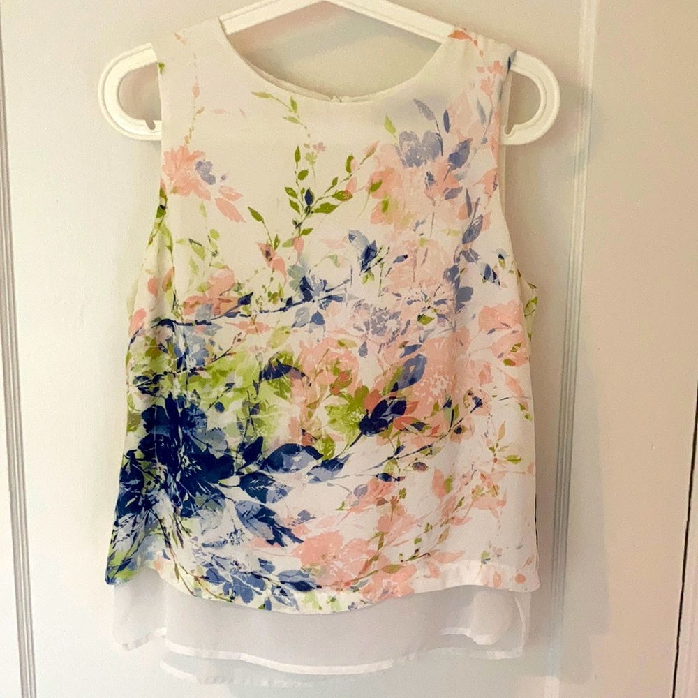 Rose + Olive Sleeveless flowy blouse